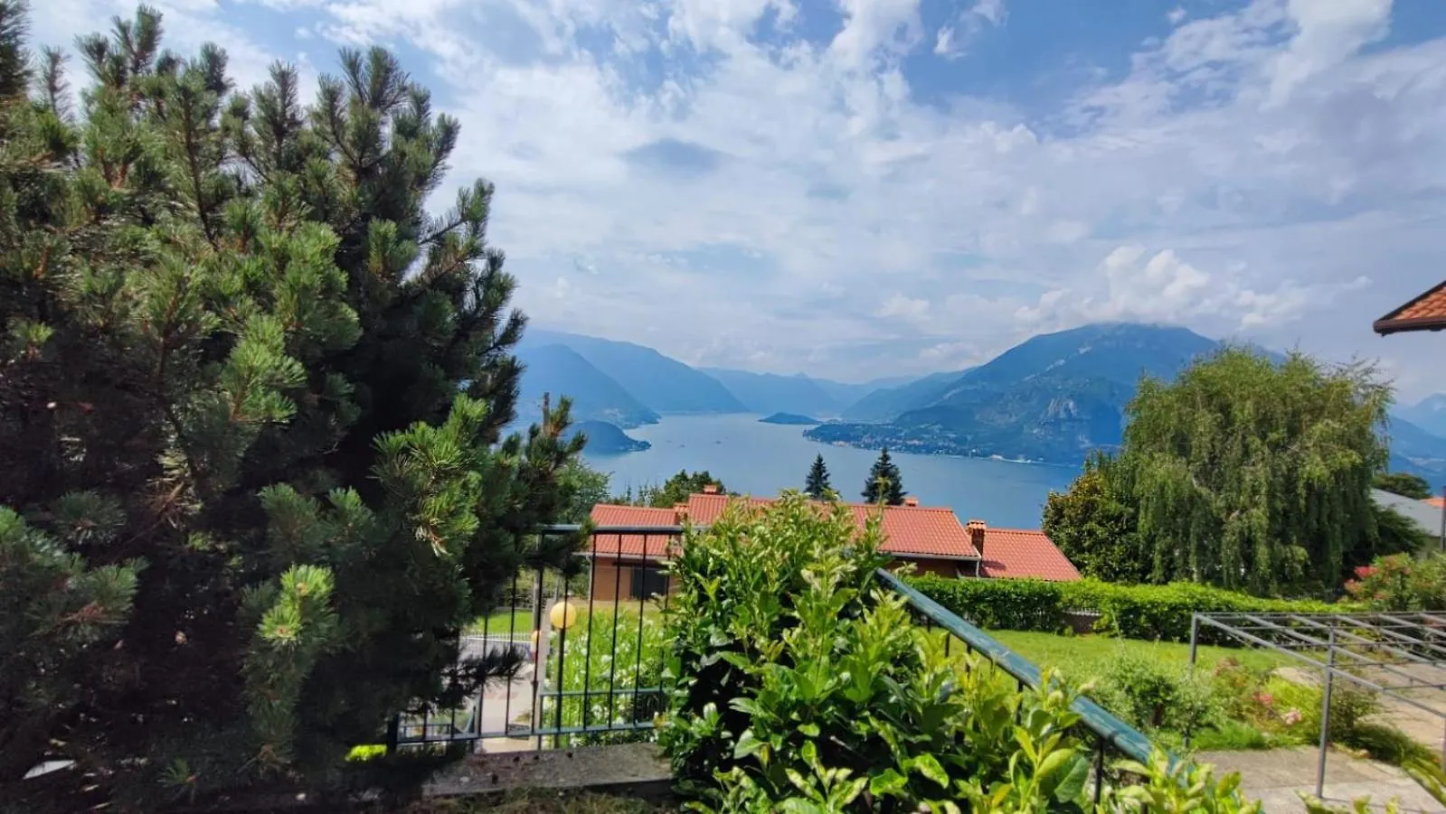 Blu Dipinto Di Blu - Como Lake View - Perledo Italy