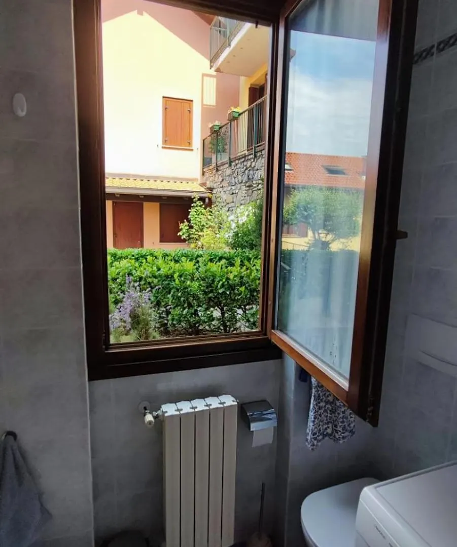 Blu Dipinto Di Blu - Como Lake View - Perledo 0*,