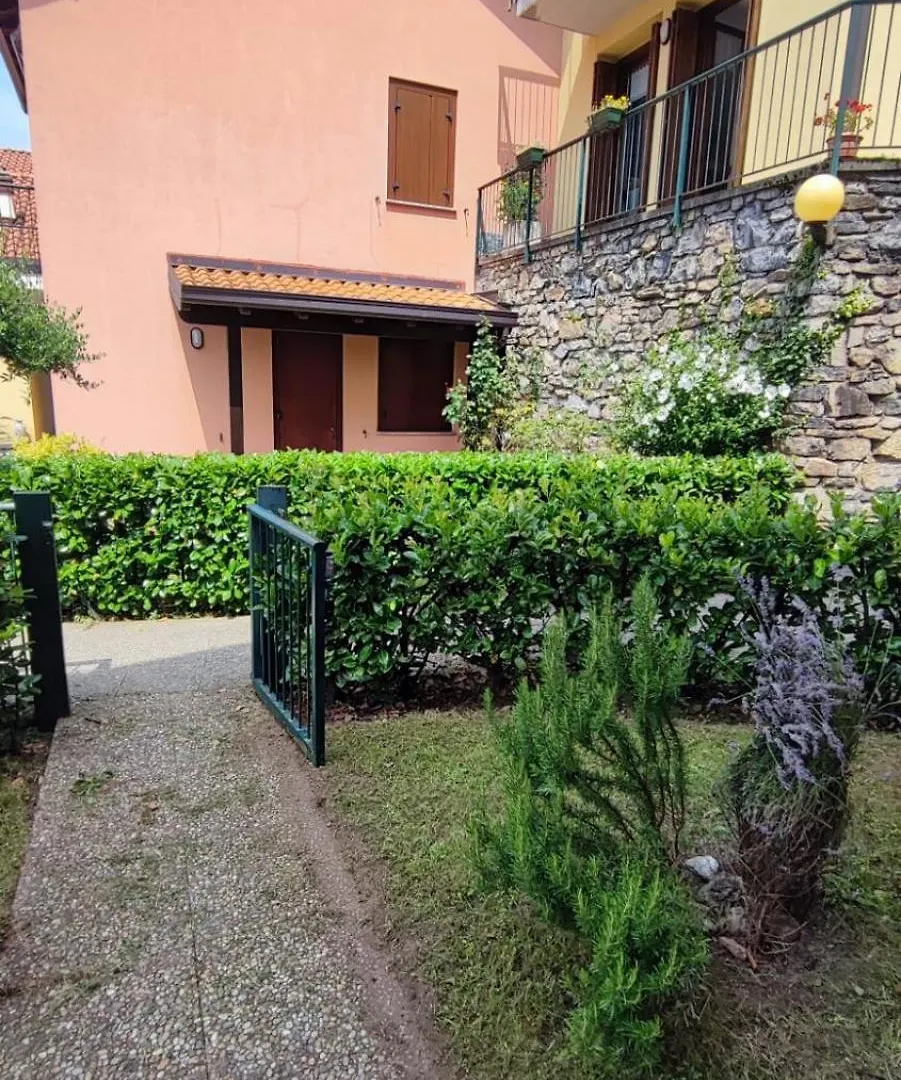 Blu Dipinto Di Blu - Como Lake View - Perledo 0*,